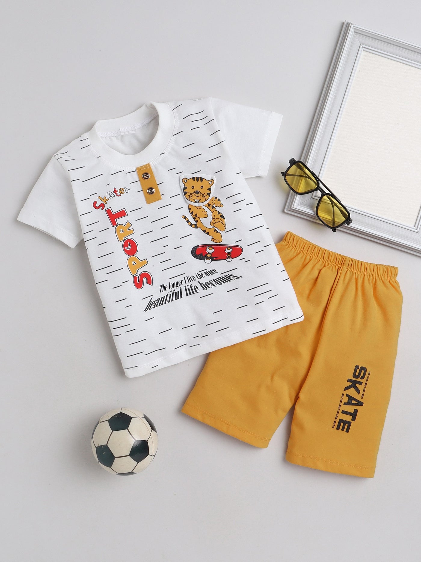 Boys Half Sleeve Printed T-Shirt & Shorts Set