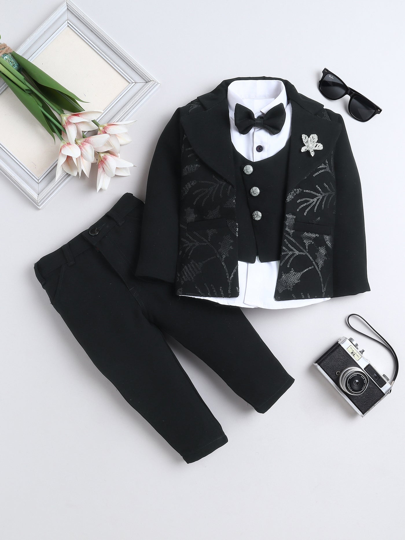 Boys Sequins Embellished 3 Piece Suit Set With Bow