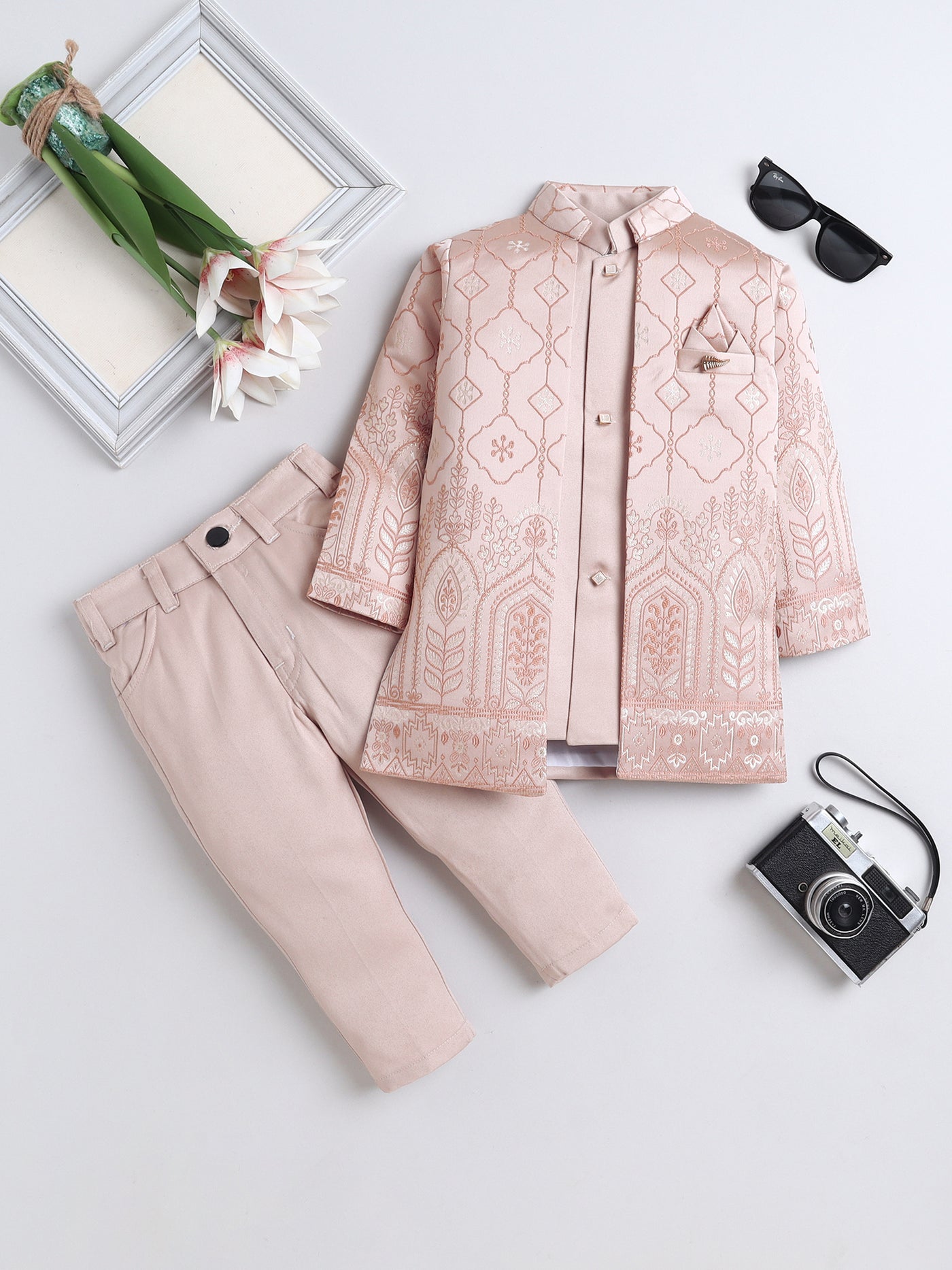 Boys Jacquard Leaf Motifs Sherwani & Trouser Set With Shrug