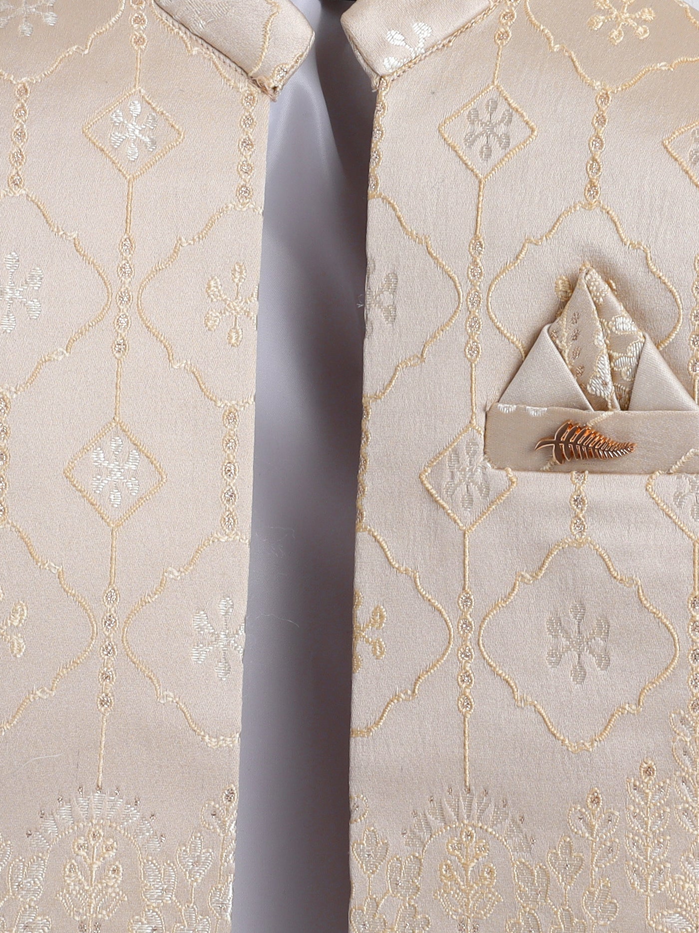 Boys Jacquard Leaf Motifs Sherwani & Trouser Set With Shrug