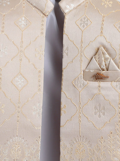 Boys Jacquard Leaf Motifs Sherwani & Trouser Set With Shrug