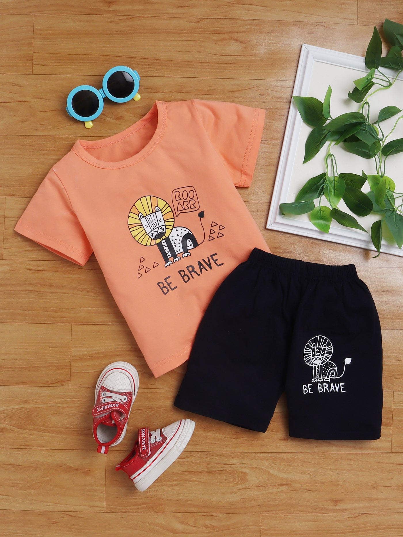 Baby Boys & Baby Girls Half Sleeve Printed T-Shirt & Shorts Set