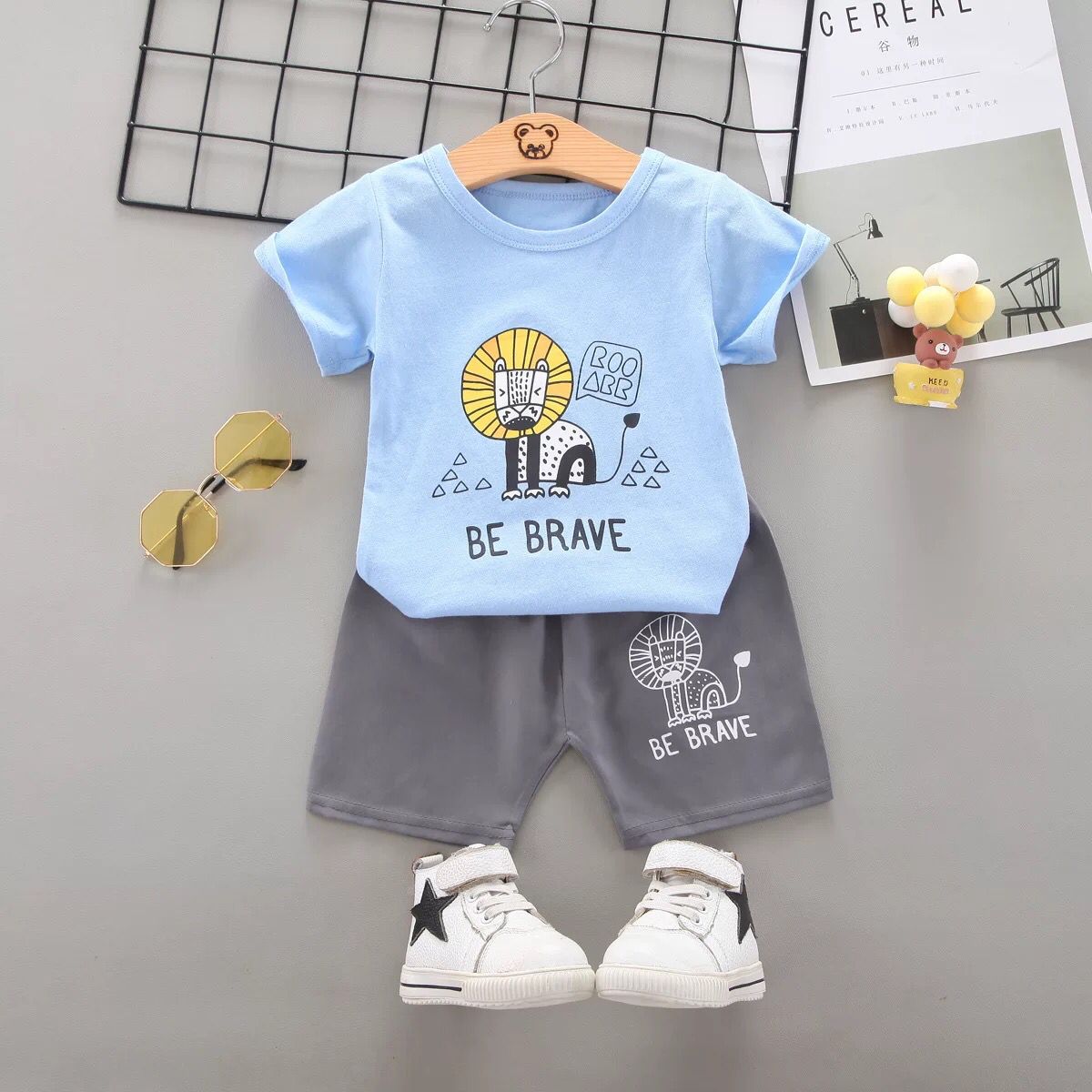 Baby Boys & Baby Girls Half Sleeves Printed T-shirt & Shorts Set